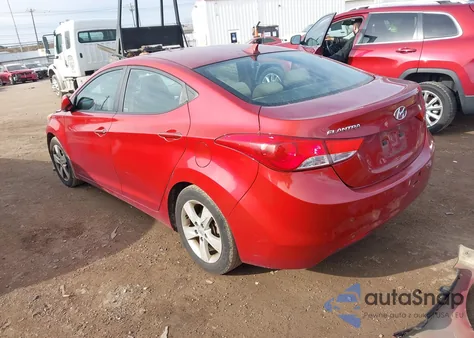 2013 Hyundai Elantra Gls z USA, uszkodzony, nr VIN KMHDH4AE9DU805176